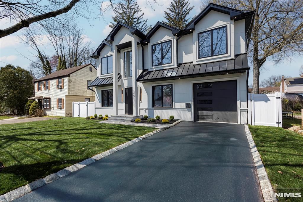 Photo of 395 Hickory Avenue, Paramus, NJ 07652 (MLS # 26012795)