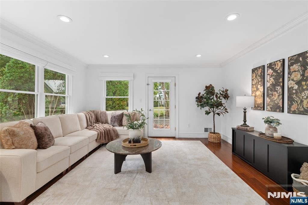 352 Westfield Avenue