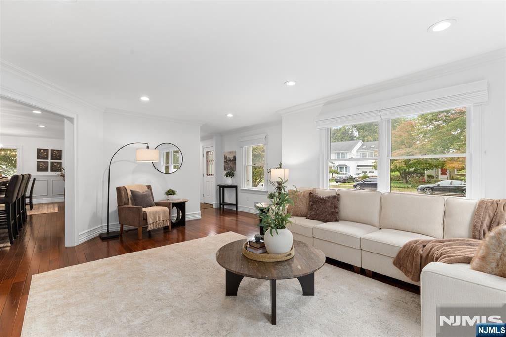 352 Westfield Avenue