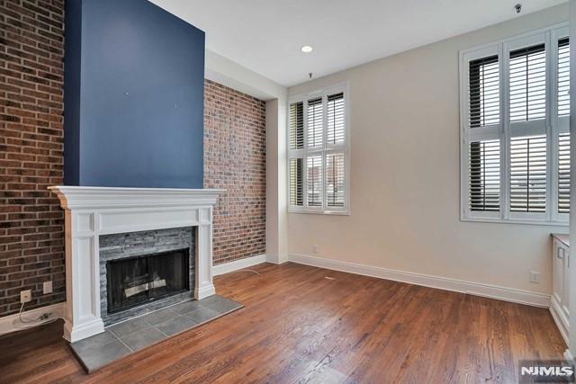 167 Wayne Street 403T