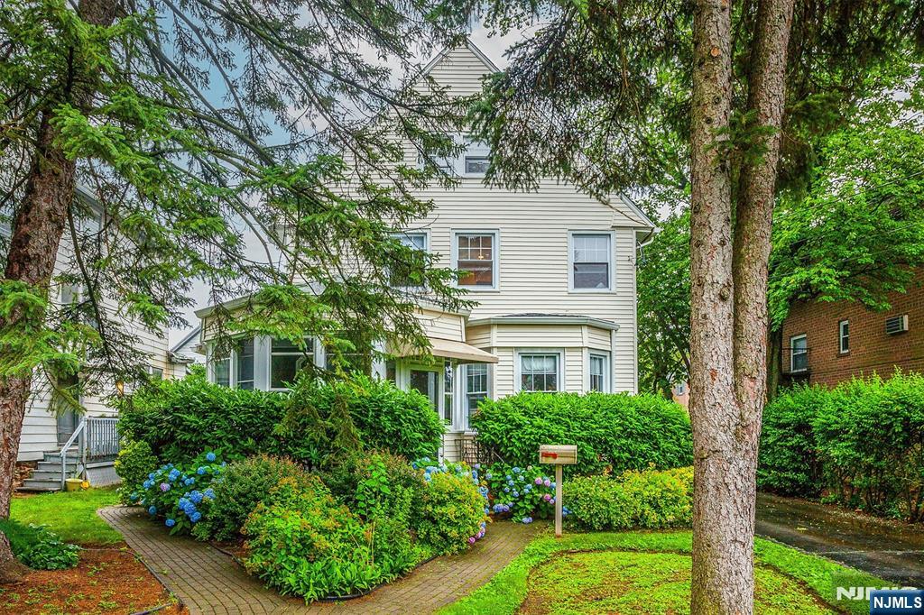 Property for Sale at 81 Grove Street 1, Montclair, New Jersey - Bedrooms: 2 
Bathrooms: 1  - $489,000