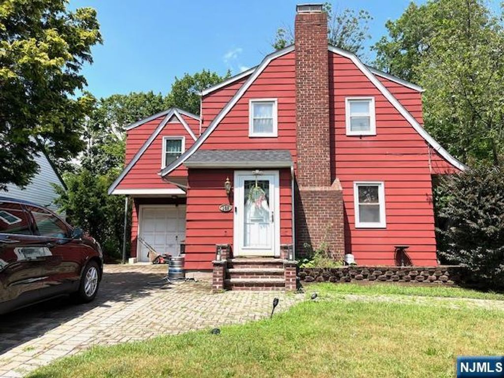 Photo of 162 Union Place, Ridgefield Park, NJ 07660 (MLS # 25024704)