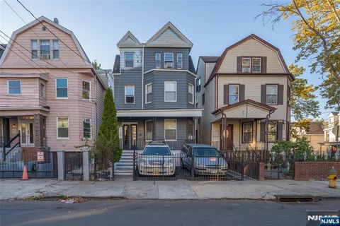 Photo of 226 9th Street, Newark, NJ 07107 (MLS # 25036479)
