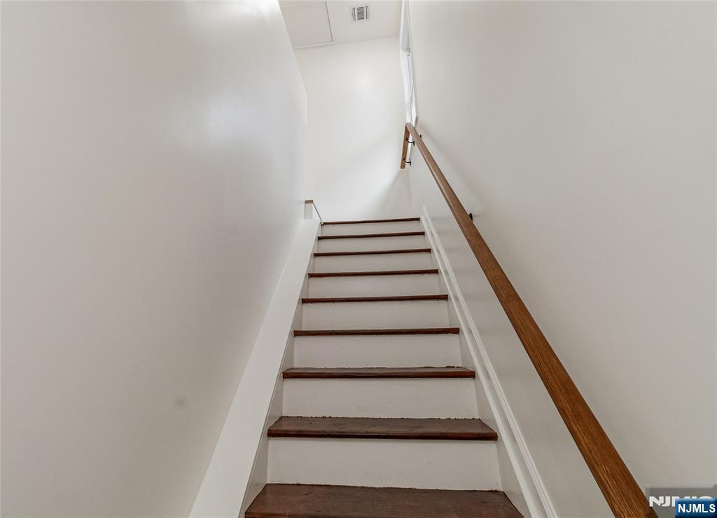 709 Grand Avenue 2nd Floor