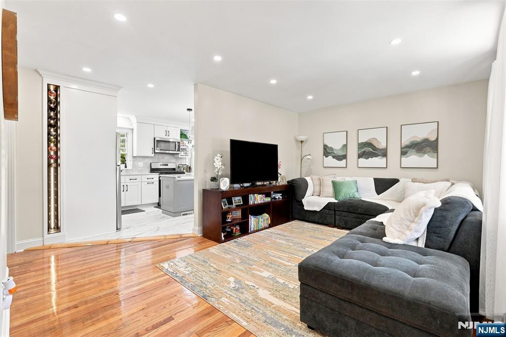 49 Falmouth Avenue
