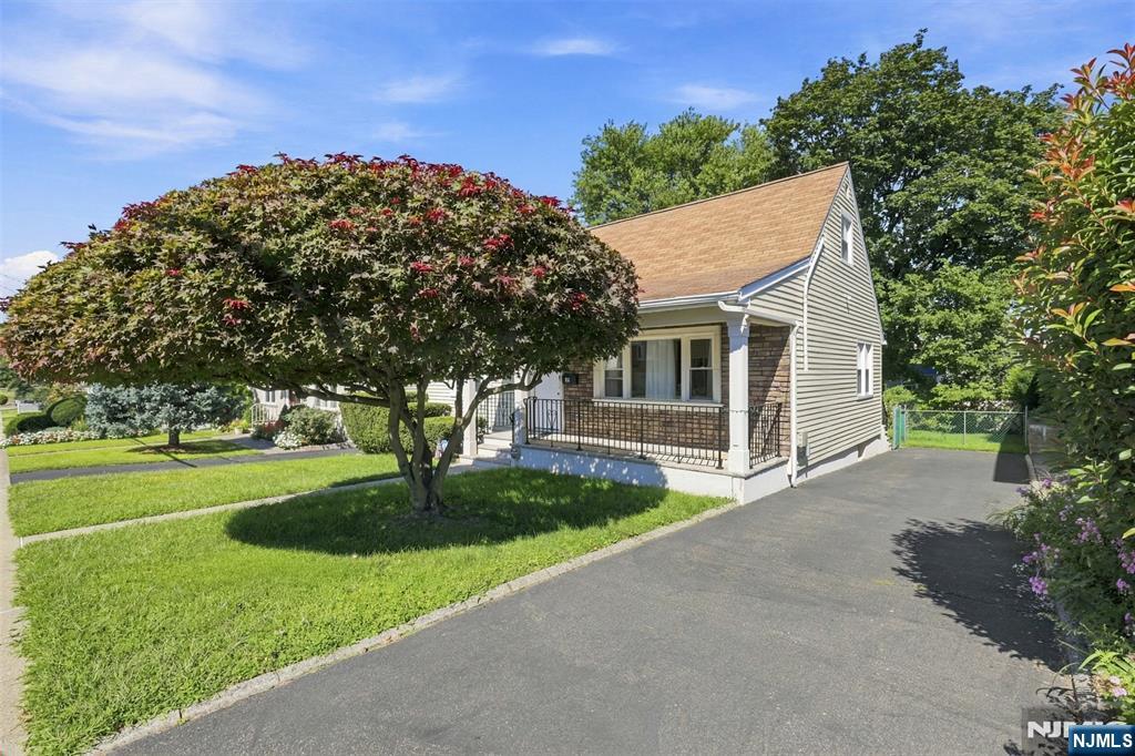 49 Falmouth Avenue