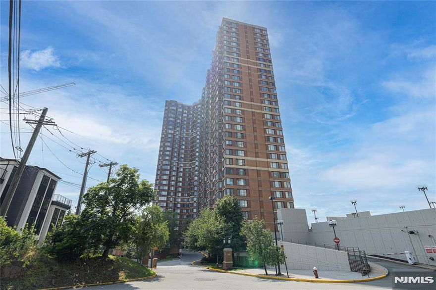 Welcome to this beautifully updated 1,100 sq ft, 2-bedroom, 2-full-bathroom apartment. Features include modern stainless steel kitchen appliances, brand-new flooring, and freshly painted interiors throughout. Enjoy stunning George Washington Bridge views from the living room and primary bedroom. Nestled in a peaceful community with convenient access to bus routes, bridges, and major highways, this home offers: 24/7 gated security, Outdoor swimming pool with poolside tables and deck loungers, State-of-the-art fitness center with premium exercise equipment, Two assigned indoor parking spaces. Fees: $500 non-refundable move-in fee and $500 non-refundable move-out fee (charged by the condo association) $500 refundable deposit (charged by the condo association)