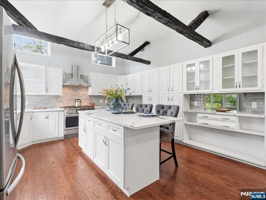 Photo of 2 Linden Avenue, West Orange, NJ 07052 (MLS # 26019542)