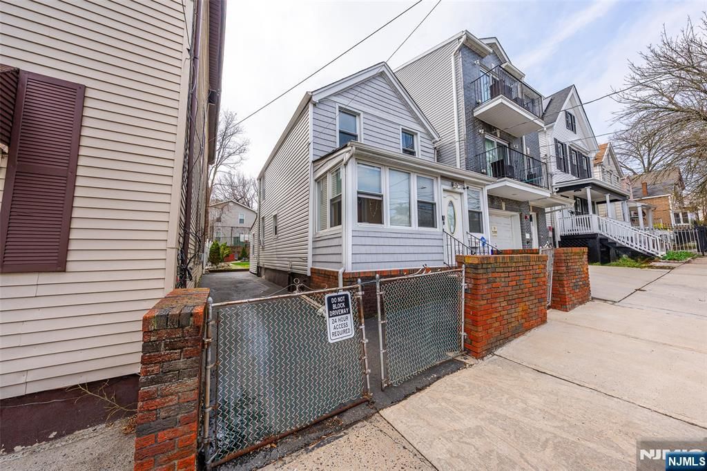 Photo of 75 Winans Avenue, Newark, NJ 07108 (MLS # 26010813)