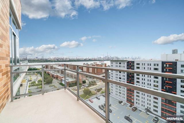 1807 Hudson Park