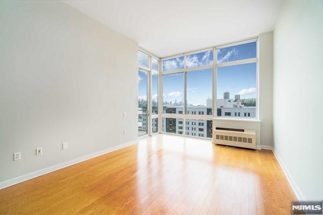 1807 Hudson Park