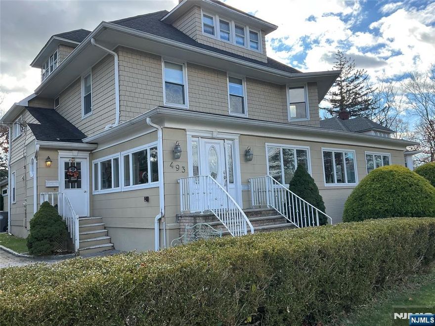 This East Hill renovated three bedroom rental offers a living room, dining room, kitchen, foyer and one full bath. Enjoy plenty of closet space, a laundry room, and driveway parking. Move-in ready with fresh updates throughout. Includes Parking. This rental is located in one of Englewoodâ€™s more affluent neighborhoods, noted for large and luxury homes on tree-lined streets. As a residential section, it offers a suburban feel while still being relatively close to transit and NYC-commute options. quiet streets. Good for families seeking a higher-end residential environment with proximity to city amenities. Commute & Convenience: Close enough to major roads, buses and transit routes for commuting toward NYC. Must see to appreciate.