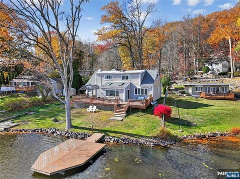 47 Shore Trail Hardyston NJ 07460