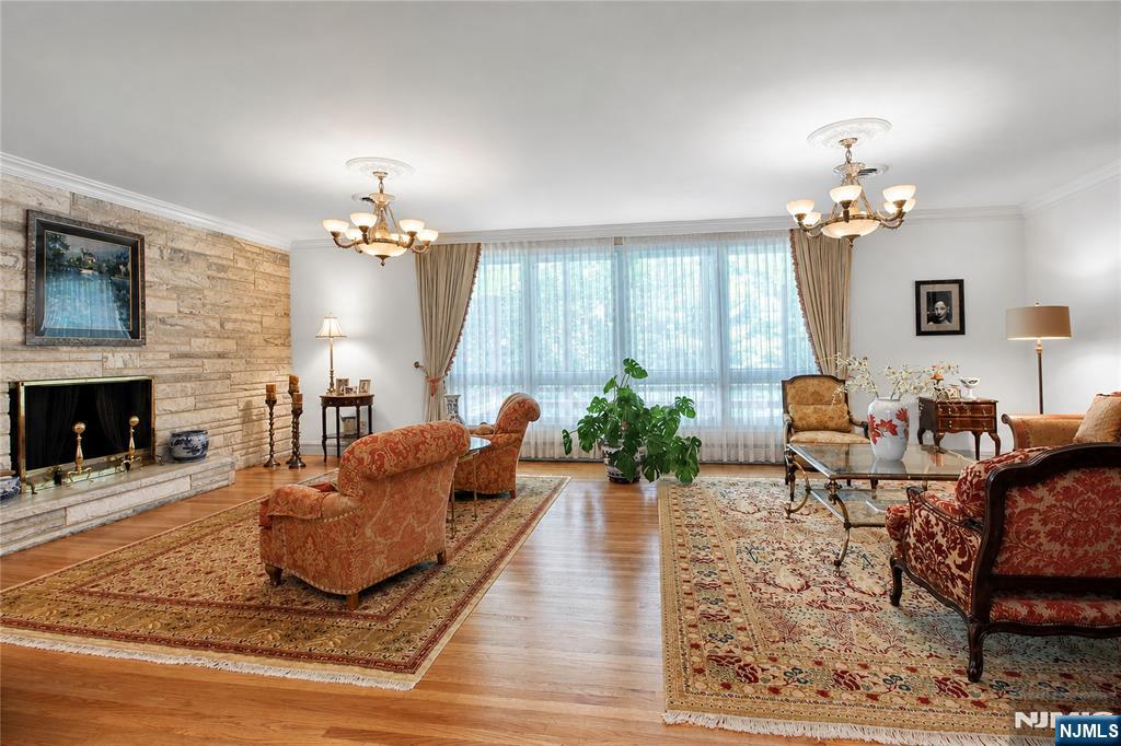 3 Highwood Place