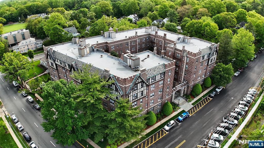 Photo 1 of 275 Engle Street G4, Englewood, New Jersey, $325,000, Web #: 325018050
