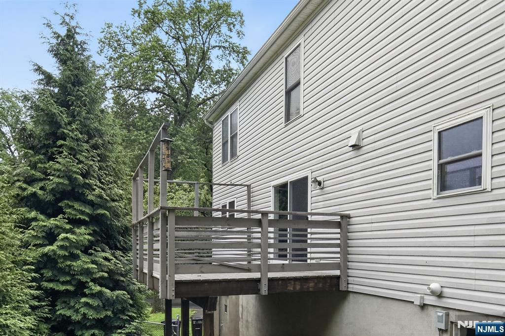 64 Valley Road