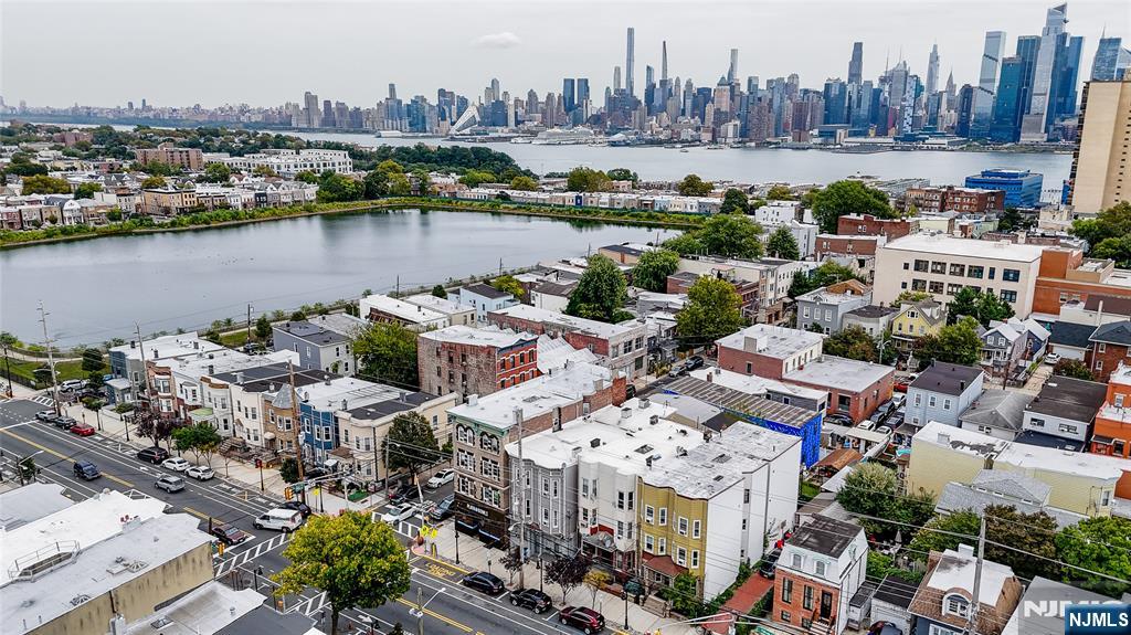 1810 Palisade Avenue 2L