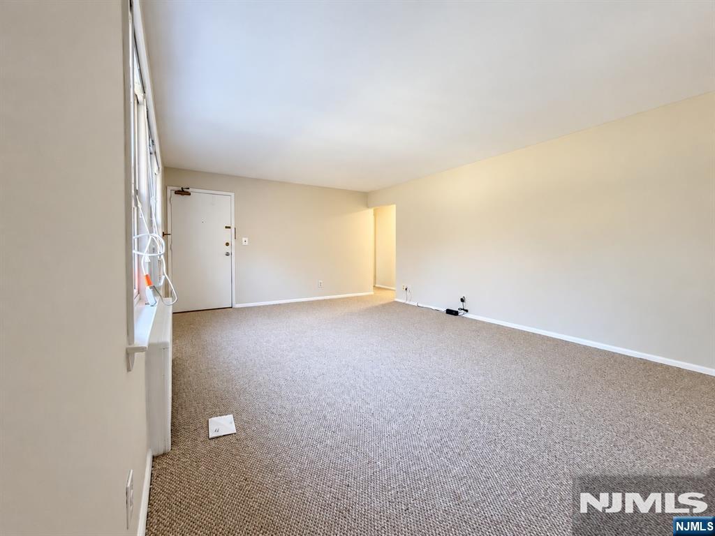 Homes for Sale in Northern NJ | ThisIsRiverEdge.com 265 Bogert Road 2B