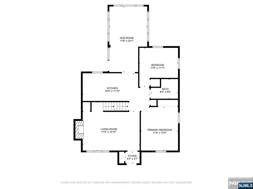 Main image without alt text