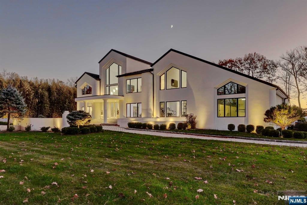 23 Rio Vista Drive