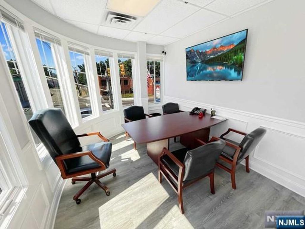 Photo of 2602 Broadway, Fair Lawn, NJ 07410 (MLS # 26000626)