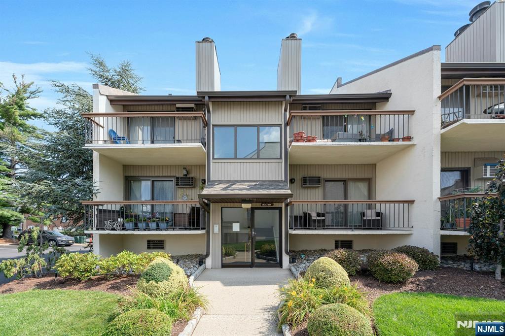 302 Hackensack Street 303