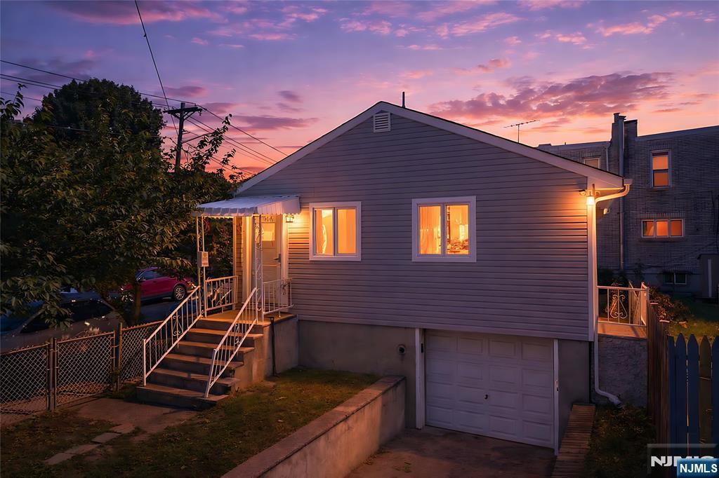 1466 44th Street