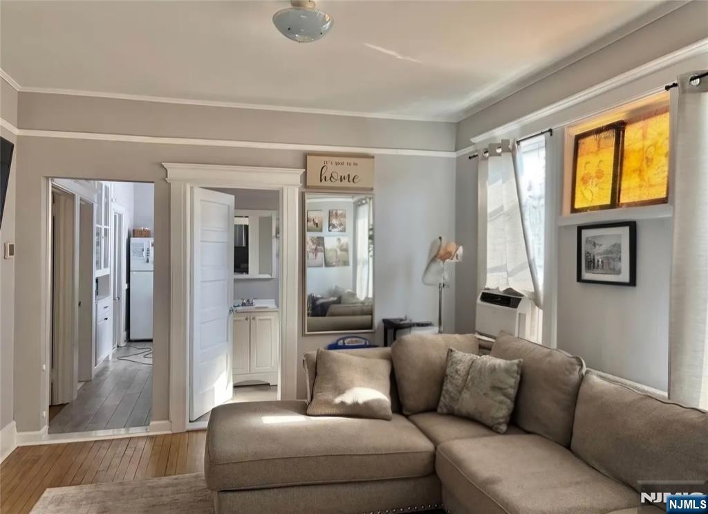 152 Little Street 148
