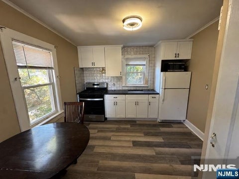 Photo of 220 Colfax AVE #2, Pompton Lakes, NJ 07442 (MLS # 26038647)
