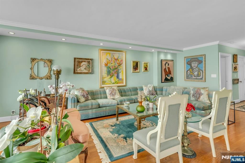 Photo of 1530 Palisade Avenue #30G, Fort Lee, NJ 07024 (MLS # 25019060)