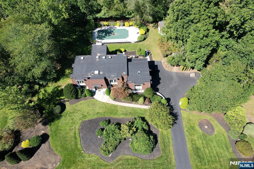 690 Orchard Lane