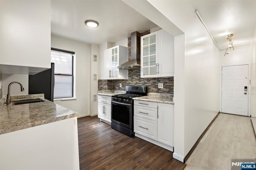 6601 Broadway D7