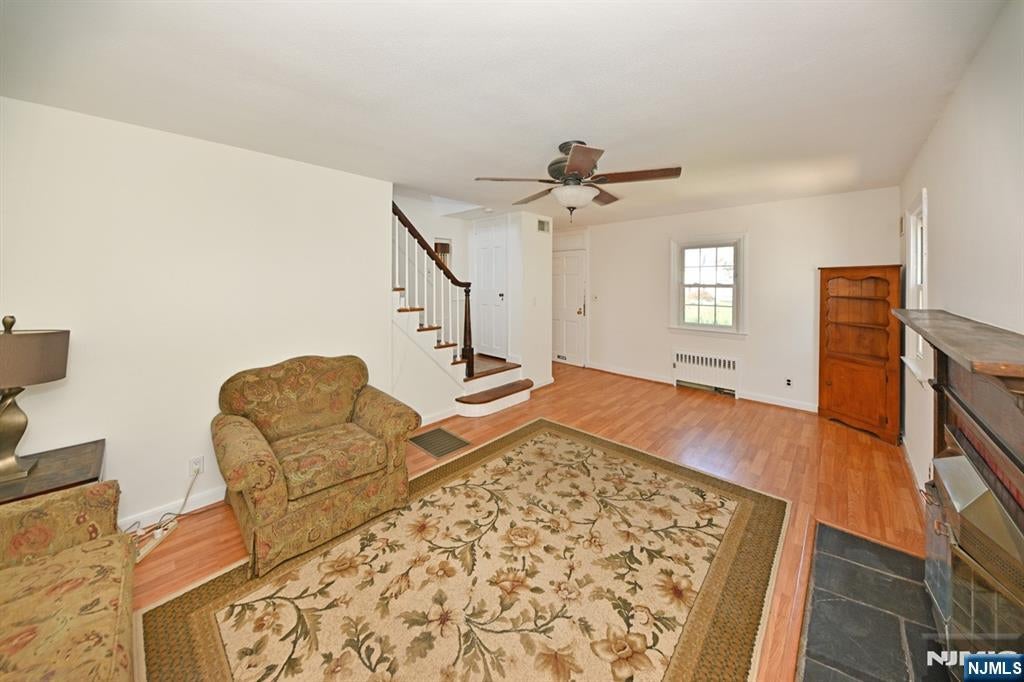 138 E Magnolia Avenue