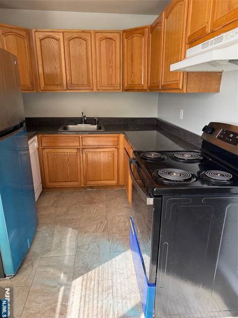 Photo of 340 Hudson St #44, Hackensack, NJ 07601 (MLS # 25040791)