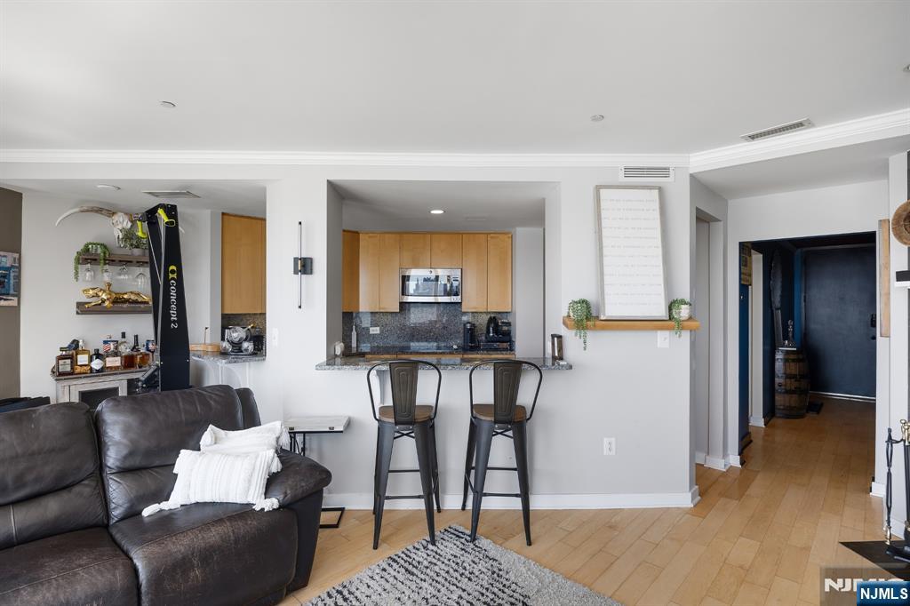 600 Harbor Boulevard 870