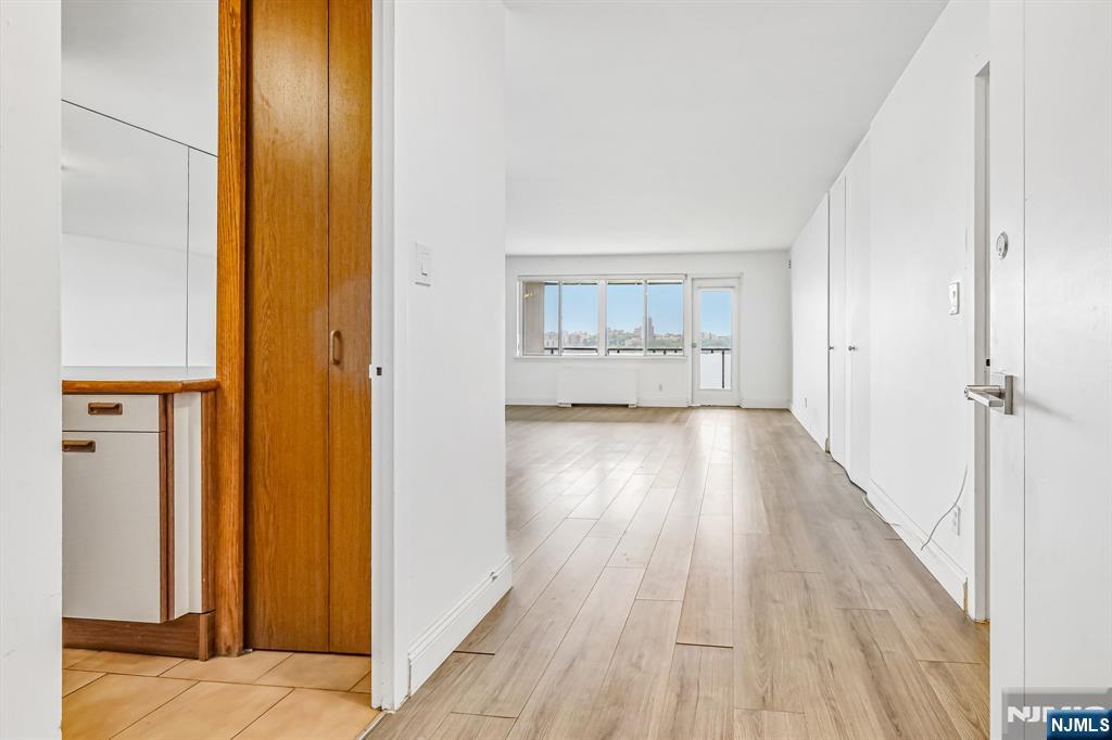 1203 River Road 9G
