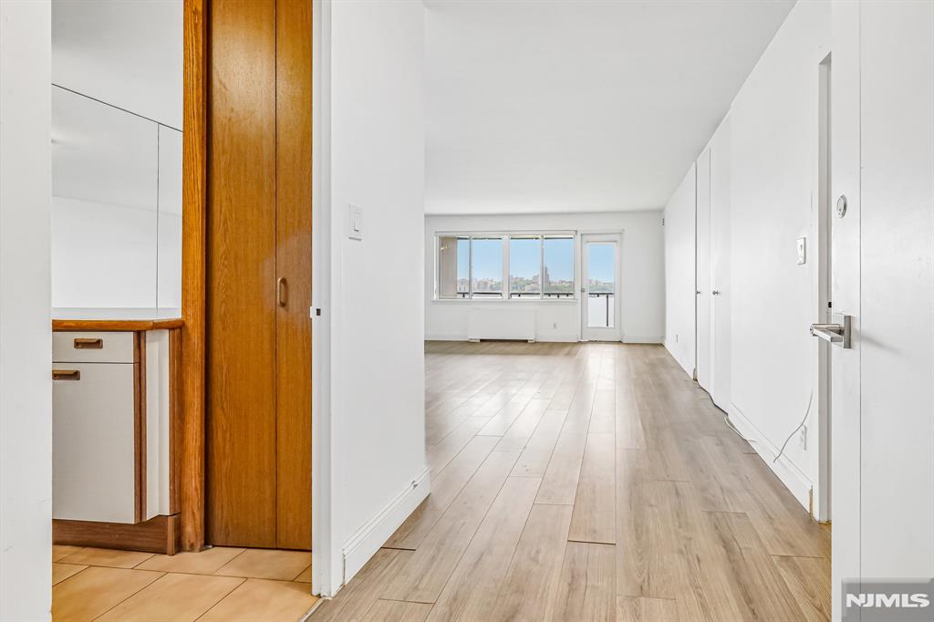 1203 River Road 9G