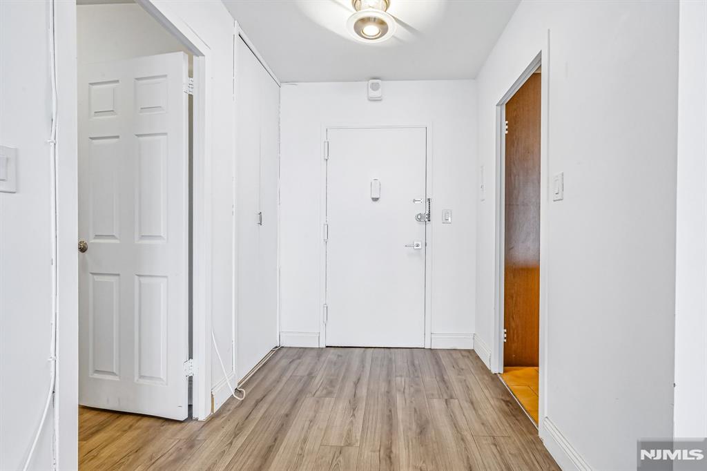 1203 River Road 9G