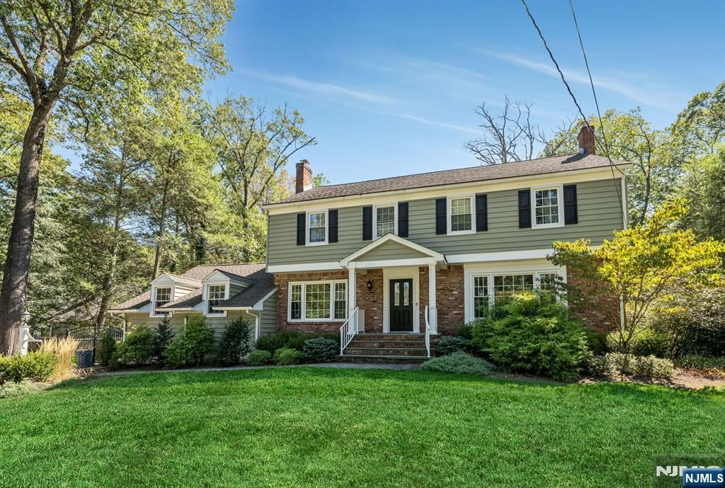 Photo of 525 Pines Lake Drive, Wayne, NJ 07470 (MLS # 25042906)