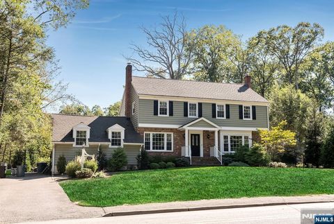 Photo of 525 Pines Lake Drive, Wayne, NJ 07470 (MLS # 25042906)