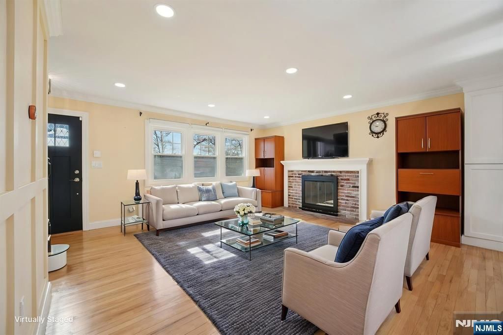 Photo of 59 Oakwood Drive, Wayne, NJ 07470 (MLS # 26011785)