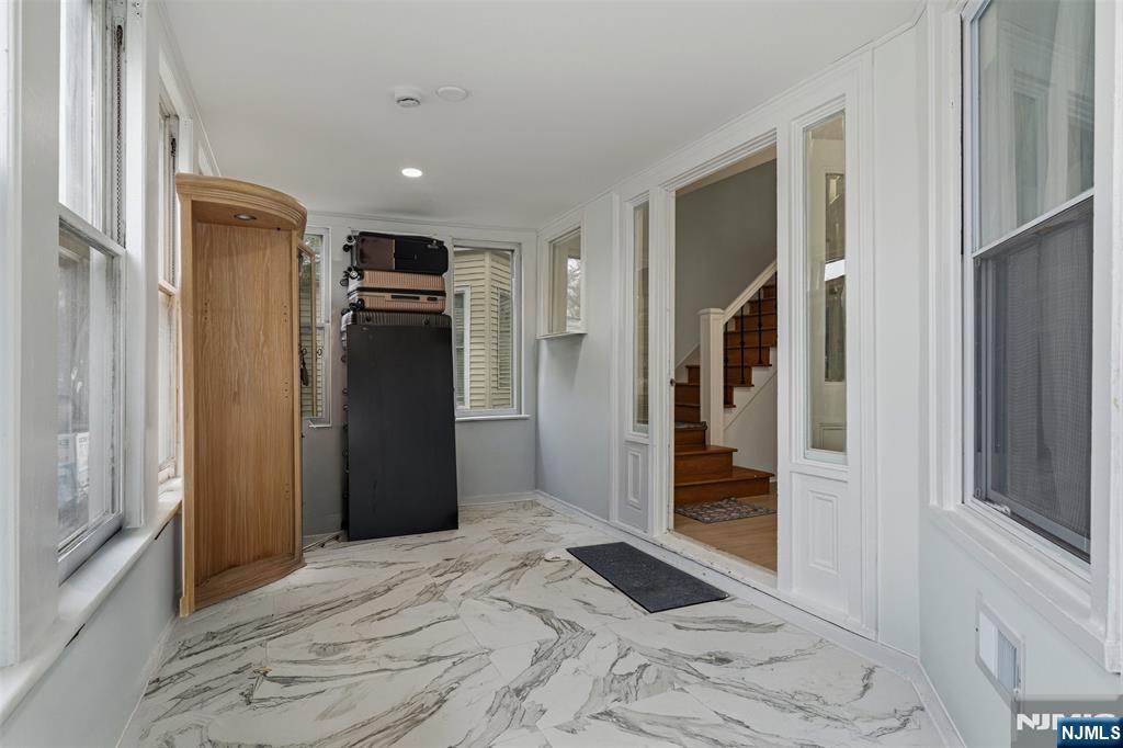 287 Crooks Avenue