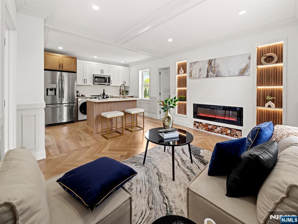 9 Morse Avenue