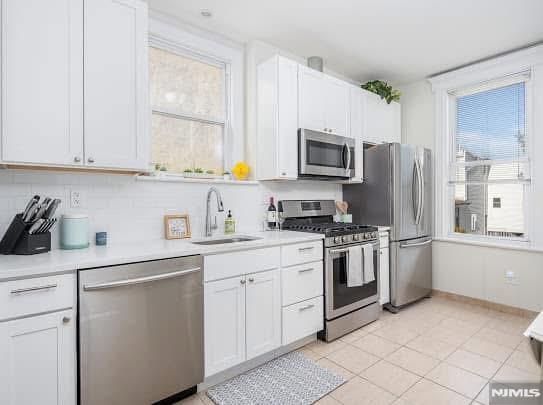 Photo 1 of 114 Shippen St 2, Weehawken, New Jersey, $3,400, Web #: 325010070