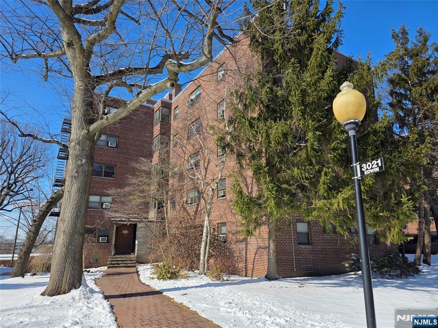 Welcome to 3021 Edwing Ave, Unit 3H, a beautifully renovated studio in the desirable Linwood Park Coop community in Fort Lee. Priced at $164,900, this move-in ready unit features hardwood floors, an open layout, and an updated kitchen. Enjoy plenty of natural light and modern touches, including spacious closets and additional innovative storage solutions. The serene, park-like environment of Linwood Park Coop offers beautifully landscaped grounds, seasonal gardens, and a true sense of community. With easy access to NYC via bus, George Washington Bridge, or highways, this location is perfect for commuters. Your monthly fee covers heat, hot water, taxes, maintenance, and more for hassle-free living. Nearby, enjoy Palisades Park, the Hudson River Walkway, and a variety of shops, restaurants, and cafes, offering the best of suburban living with city convenience.