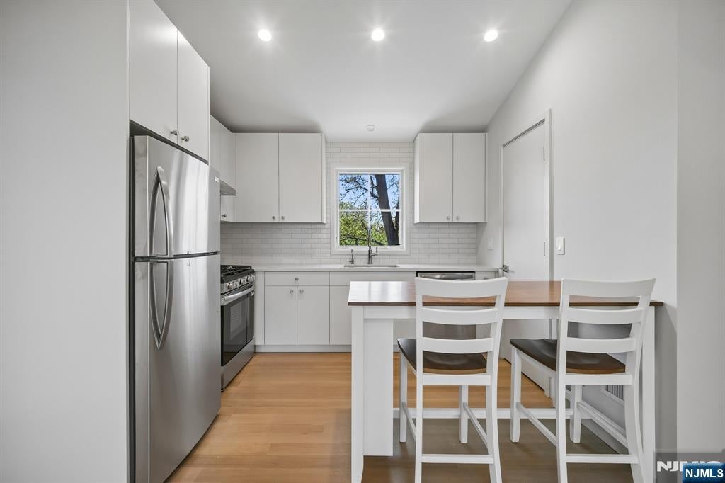 75 Midland Avenue 5