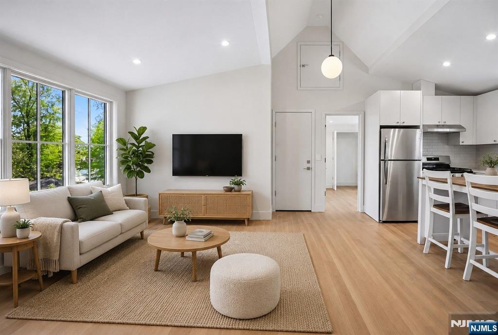 75 Midland Avenue 5