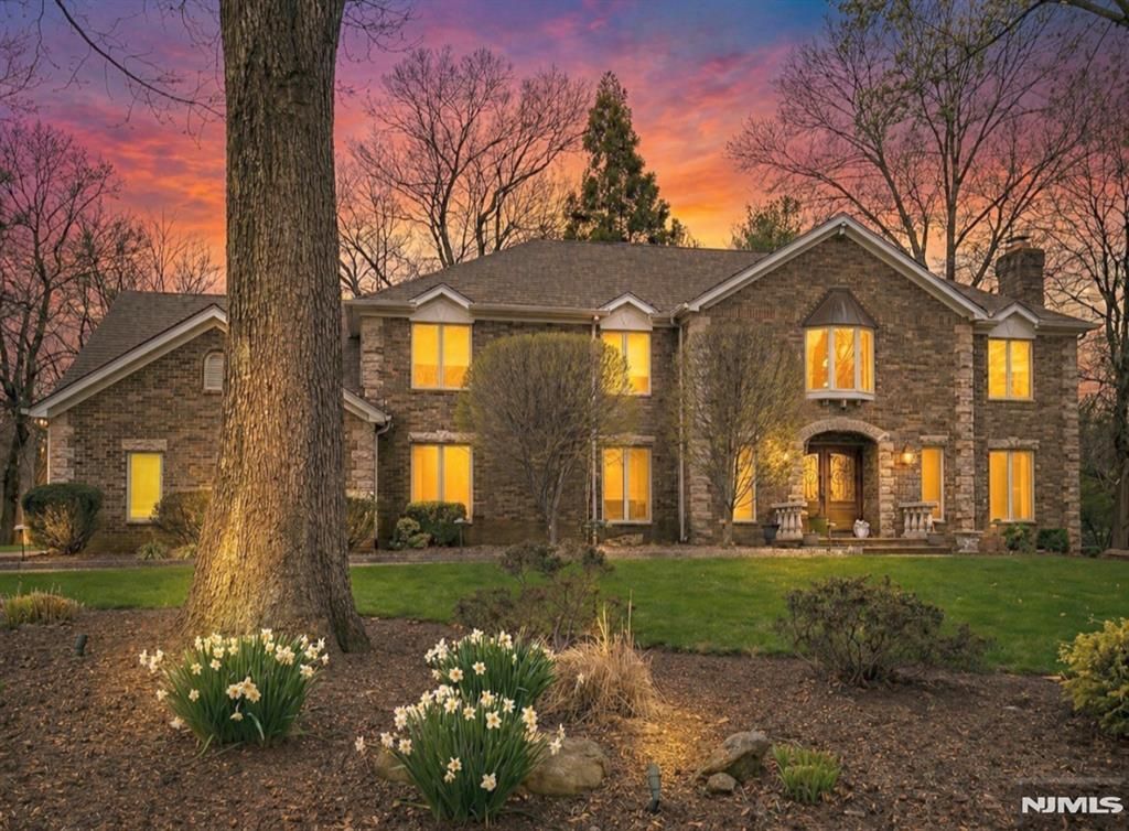 Photo of 24 Country Club Way, Demarest, NJ 07627 (MLS # 26010671)
