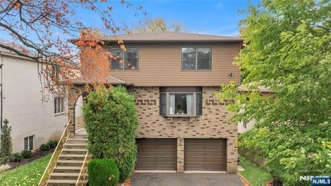 Photo of 468 Morse Avenue, Ridgefield, NJ 07657 (MLS # 25038320)