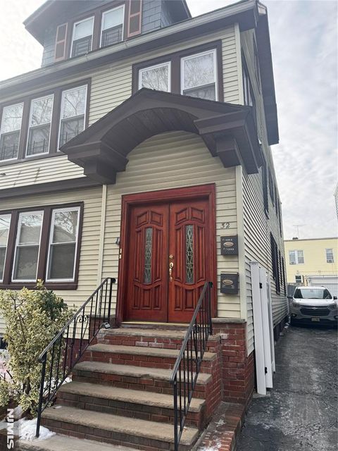 Photo of 32 Underwood St #32, Newark, NJ 07106 (MLS # 26002867)